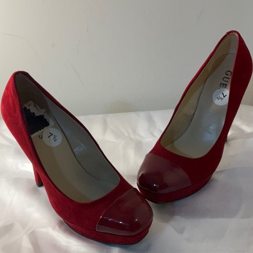 GUESS EUC Red Suede Platform Shoes With Red Patent Leather Toe Cap Size 7 1/2